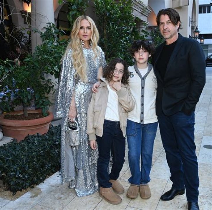 Bio, Divorce & Net Worth [2023 Update] ·