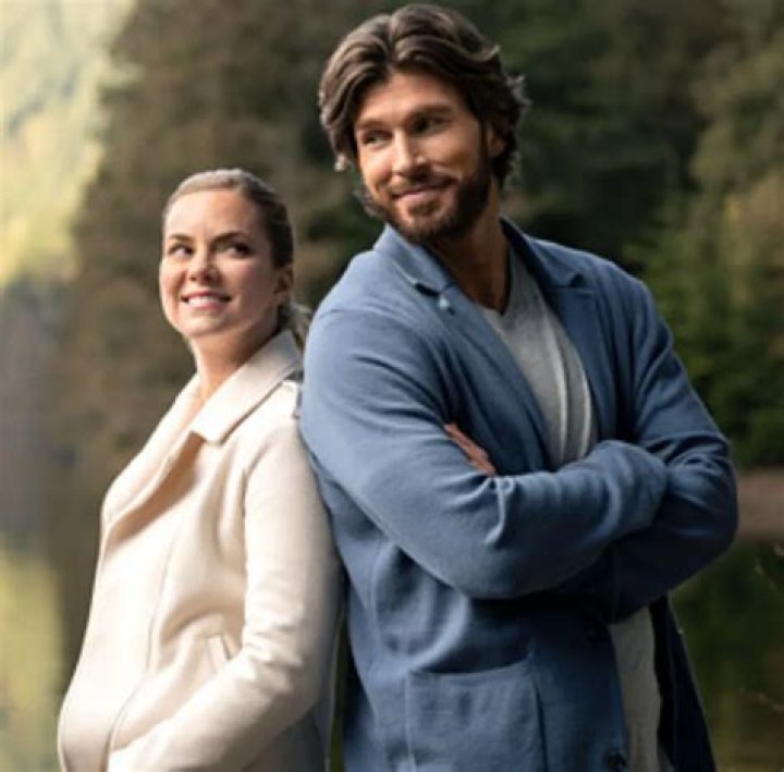 Christopher Russell Wife, Net Worth, Age, Wiki, Height Rob (Hallmark Channel Bio) correo ·