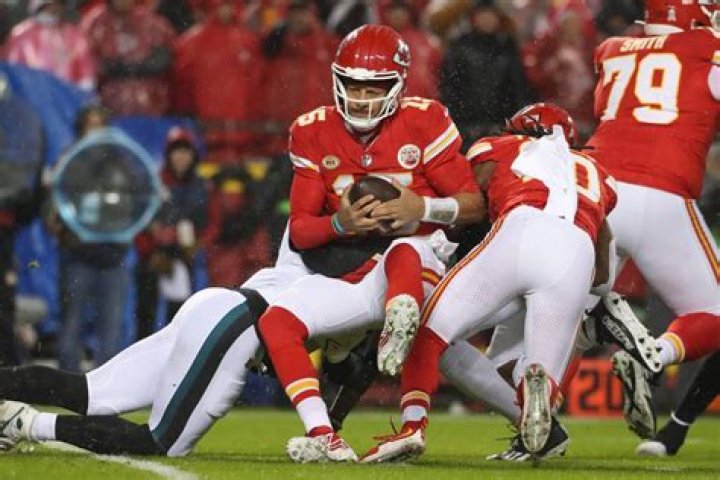 Patrick Mahomes off to career-worst start, Brock Purdy goes Joe Montana