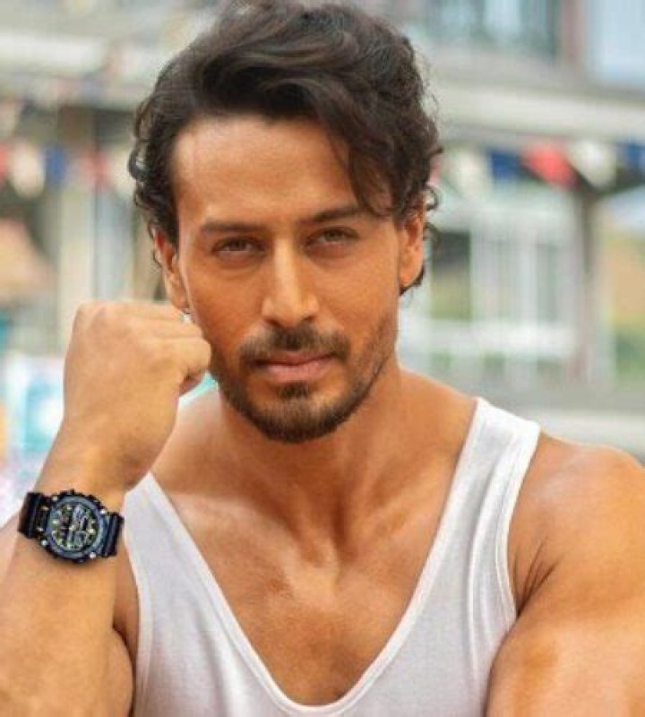 Tiger Shroff Height, Weight, Age, Net Worth, Facts