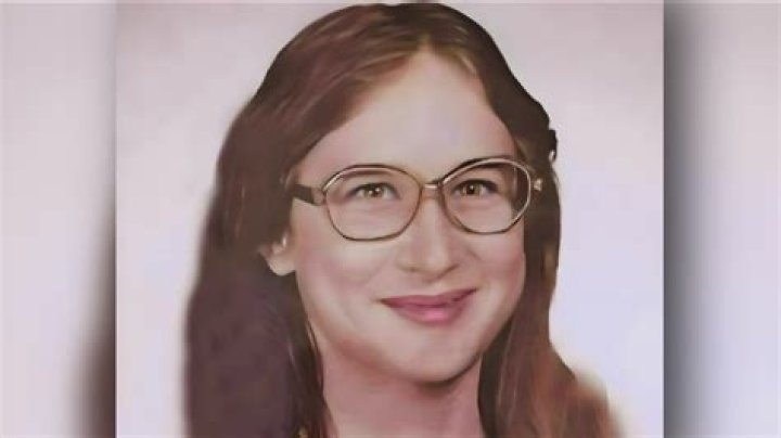 Who Is Ken Bluew Wife Lisa Bluew? Jennifer Webb Murder correo ·
